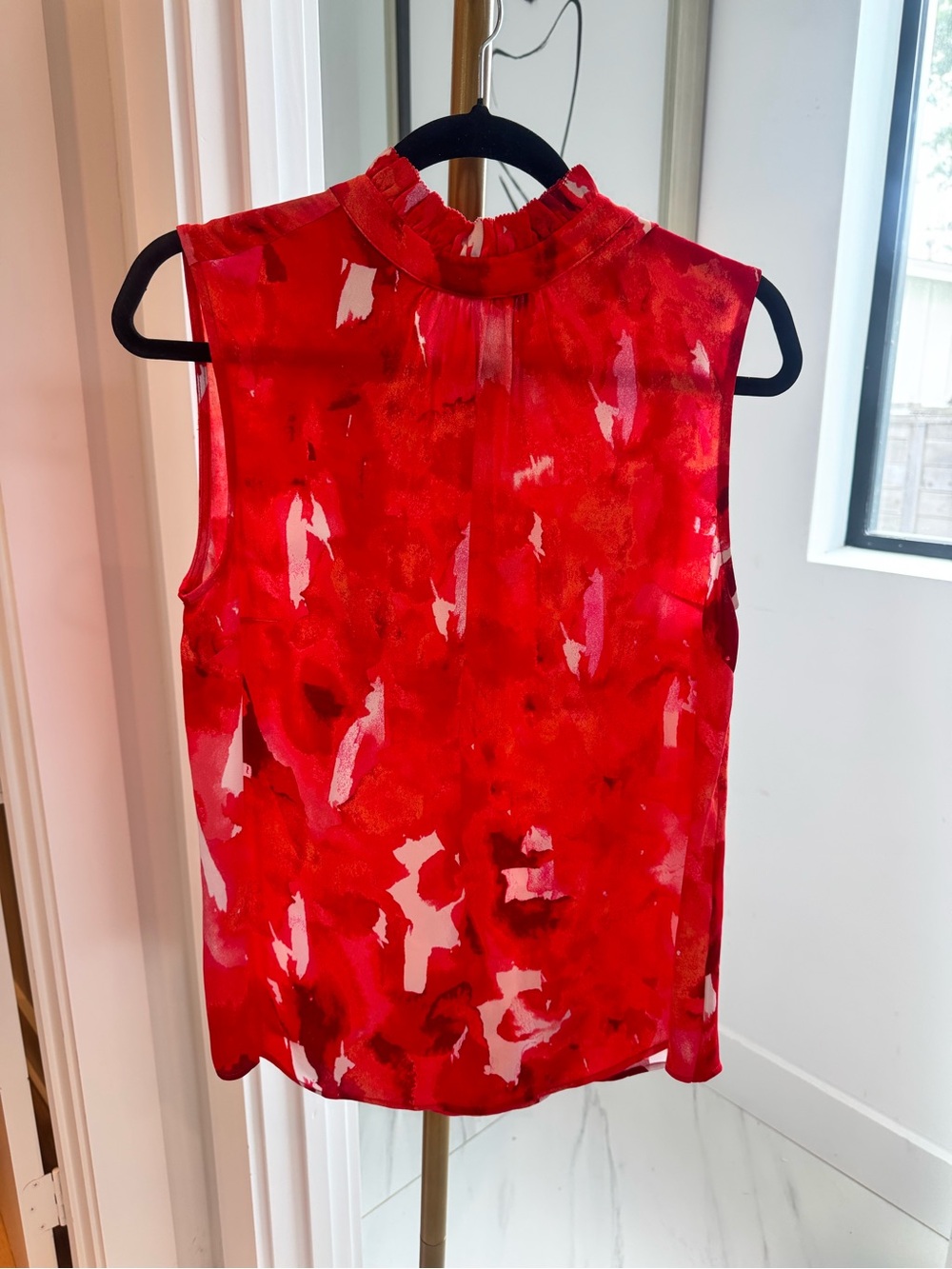 Donna Karan Red Printed Sleeveless Mock Neck Camisole, Small